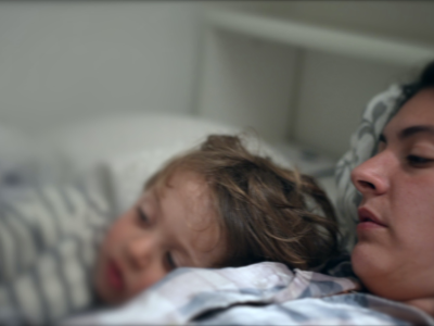 Śpię ze swoim synkiem, nie z mężem. Teściowa uważa, że krzywdzę dziecko