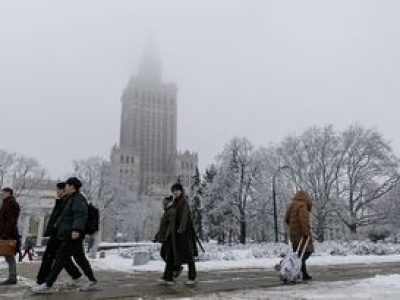 Prawie 160 tys. mieszkańców mniej. Polska starzeje się i wymiera
