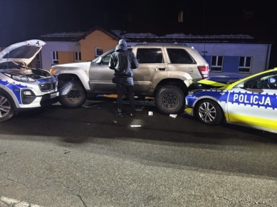 Policyjny pościg przez kilka miejscowości. Kierowca Jeepa zatrzymany