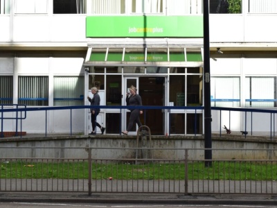 6 firm, które planują masowe zwolnienia w UK. Znikną tysiące miejsc pracy!