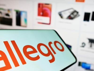 Trump nominował nowego szefa Fed, gaz drożeje, spór Allegro z sądem (Najważniejsze informacje dnia)