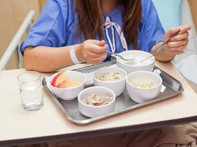 Ministerstwo Zdrowia i NFZ zapowiadają dobry posiłek jako standard w każdym szpitalu