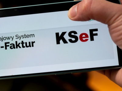 KSeF: drobni przedsiębiorcy nadal mogą wystawiać faktury poza systemem