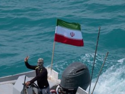 Iran śledzi flotę USA. Drony nad kluczowym szlakiem morskim
