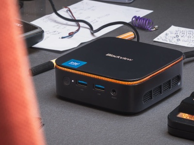 Ten komputer zmieści się w kieszeni. Prądu zużywa tyle, co żarówka