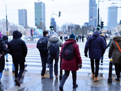 Tak kurczy się Polska. Dzieci coraz mniej, seniorów przybywa