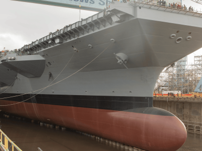 Nowy amerykański lotniskowiec na testach