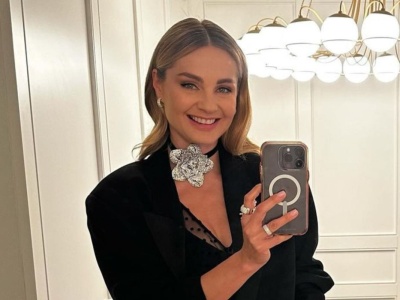 Małgorzata Socha zachwyca w bordowej sukience. Idealna inspiracja na studniówkę