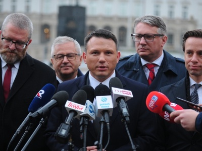 Sondaż: obie Konfederacje rosną w siłę. Razem mają więcej poparcia niż Prawo i Sprawiedliwość