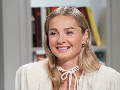 Tak teraz farbujemy włosy. Instagram oszalał na punkcie milky tea hair