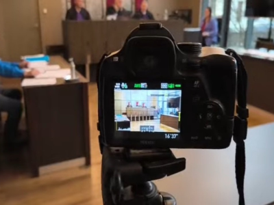 Krakowski sąd odroczył wyrok w sprawie kominków