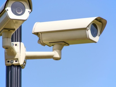 Uwaga, kamera patrzy