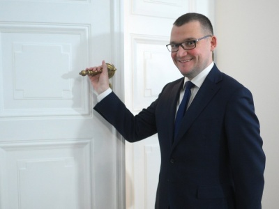 Chwalił go nawet Trzaskowski. Zostanie kandydatem PiS na premiera?