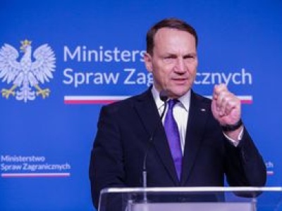 Sikorski ostro o słowach Cenckiewicza. 