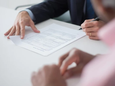 Jak firma może zadbać o zgodność z prawem pracy?