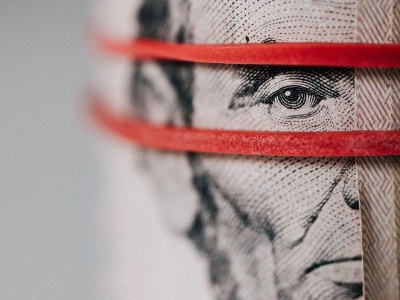 Kurs dolara rośnie mimo słabszych danych z USA. Złoty wciąż wyjątkowo mocny