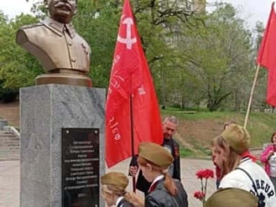 Polscy stronnicy Putina krzyczą o Wołyniu. Głucho milczą, gdy Rosja czci stalinowskich zbrodniarzy