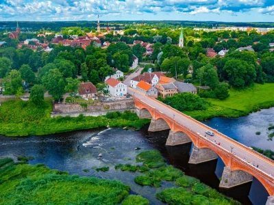 „Wenecja” z najszerszym wodospadem w Europie. Urocze miejsce bez turystów