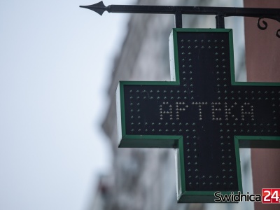 Po syrop dla dziecka musieli jechać do Wrocławia. Powraca dyskusja na temat nocnych dyżurów aptek