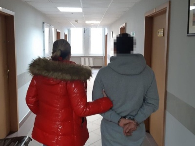 Wchodzili do mieszkań pod pretekstem awarii – dwóch ,,hydraulików” tymczasowo aresztowanych