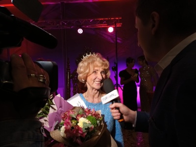 Przyszła tylko dla zabawy, a wyszła z tytułem królewskim. Anna Fabisiak jest Miss 80+