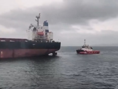 Awaria masowca w rejonie Cieśniny Bosforskiej. Statek płynął na Ukrainę