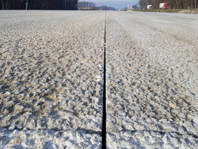 Betonowe drogi będą 4 razy trwalsze od asfaltu? O różnicy przekonamy się za kilka lat