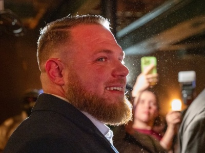 Demokrata z dużą przewagą wygrał w okręgu zdominowanym przez Republikanów