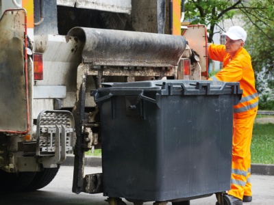 Od 1 kwietnia kolejna podwyżka opłat. Przez system kaucyjny i płacę minimalną