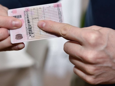 Opłata za prawo jazdy w górę. Samorządy naciskają na 100-proc. podwyżkę