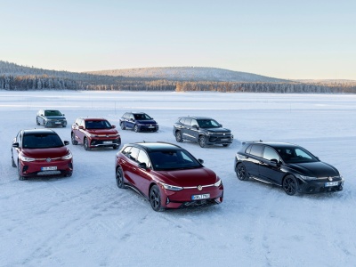 Koniec elektrycznych eksperymentów. Producenci wracają do znanych nazw modeli