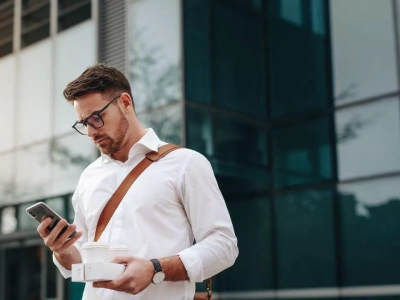 UOKiK nakłada 34 mln zł kary na Orange. Zarzuty za dodatkowe opłaty w telefonach na kartę