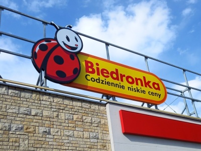 Zima zaskoczyła Biedronkę. Uderzenie prosto w system kaucyjny