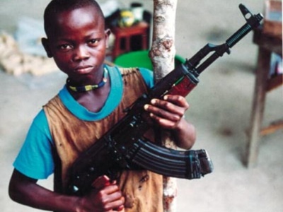 Dzieci żołnierze w Szwecji – gangi, bezkarność i cena postępu