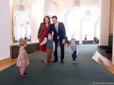 Krzysztof Bosak przekazał radosną nowinę. „Jesteśmy już razem”. Zdradził imię czwartego dziecka