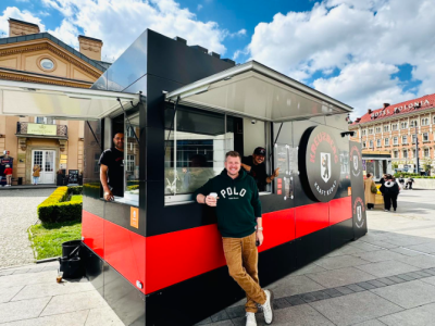 Od telewizji do imperium kebaba: Filip Chajzer stawia na franczyzę Kreuzberg Kraft Kebap