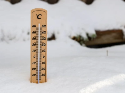 Ekstremalne zimno w Podlaskiem. Szkoły w gminie Czyżew zamknięte, problemy z dowozami uczniów