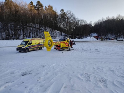 Wypadek na stoku narciarskim w Rąblowie. Przyleciał śmigłowiec ratunkowy