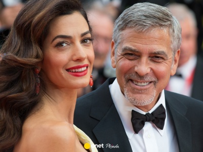 Amal Clooney to córka druza i sunnitki. Uciekła z Libanu przez wojnę, dziś jest ikoną stylu