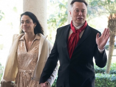 Elon Musk połączył swoje imperium. Kosmiczna wycena