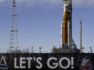 Cieknąca rakieta SLS opóźnia misję Artemis II