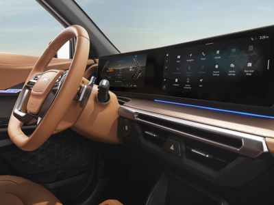 Zmienili benzynę na hybrydę i praktycznie nie podnieśli ceny. Toyota RAV4 ma przez to poważnego i tańszego rywala