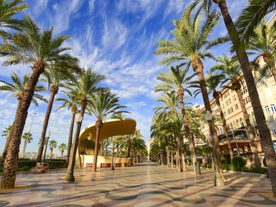 Hiszpański vibe wiosną 🍷 City break w Alicante za 659 PLN 🏰✨