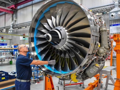 Rolls-Royce idzie na noże z liniami lotniczymi. IATA: To nie są nasi partnerzy