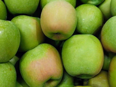 Rynek jabłek deserowych na początku lutego. Otwierać komory czy czekać?