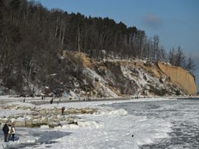 Zima na Bałtyku. Lodowy pejzaż nad polskim morzem