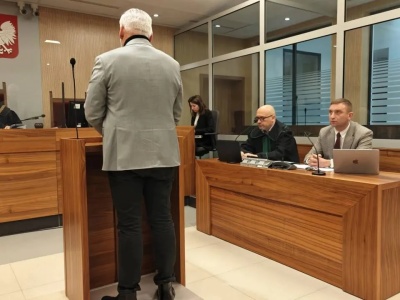Bąkiewicz po kolejnej rozprawie mówi o stronniczości sądu. 