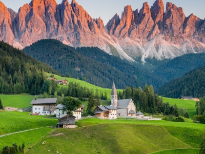 Wioska w Dolomitach ograniczy wjazd turystów. 
