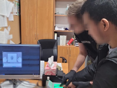 Napadł na policjanta, trafi do deportacji. 21-letni Ukrainiec zatrzymany