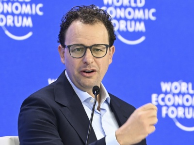 CEO Anthropic napisał długi esej o AI. Oto siedem alarmujących i zaskakujących cytatów